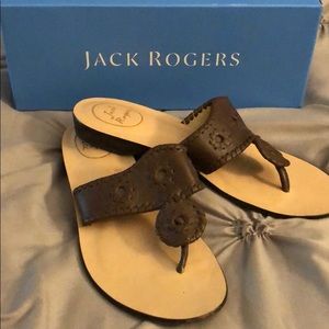 🟤 Jack Rogers 🟤